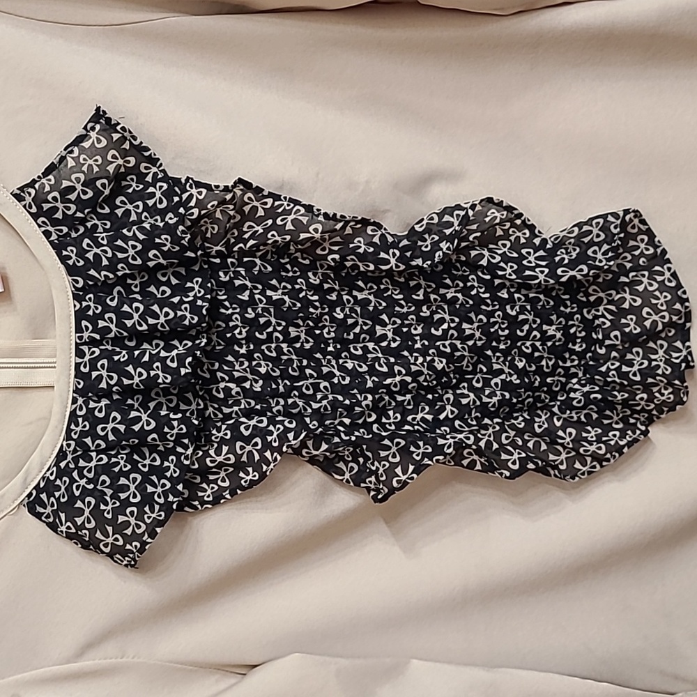 Tan top, with ribbon print ruffle - Picture 2 of 3